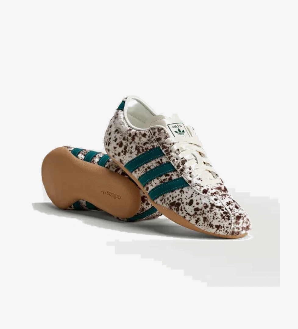 Off White Rich Green Dark Brown