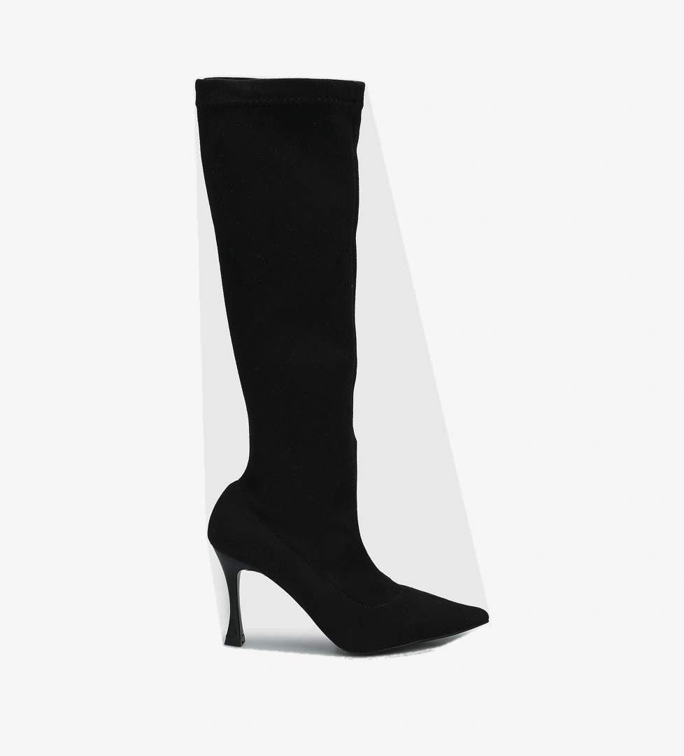 Siyah Kadın Bot - Görsel 1