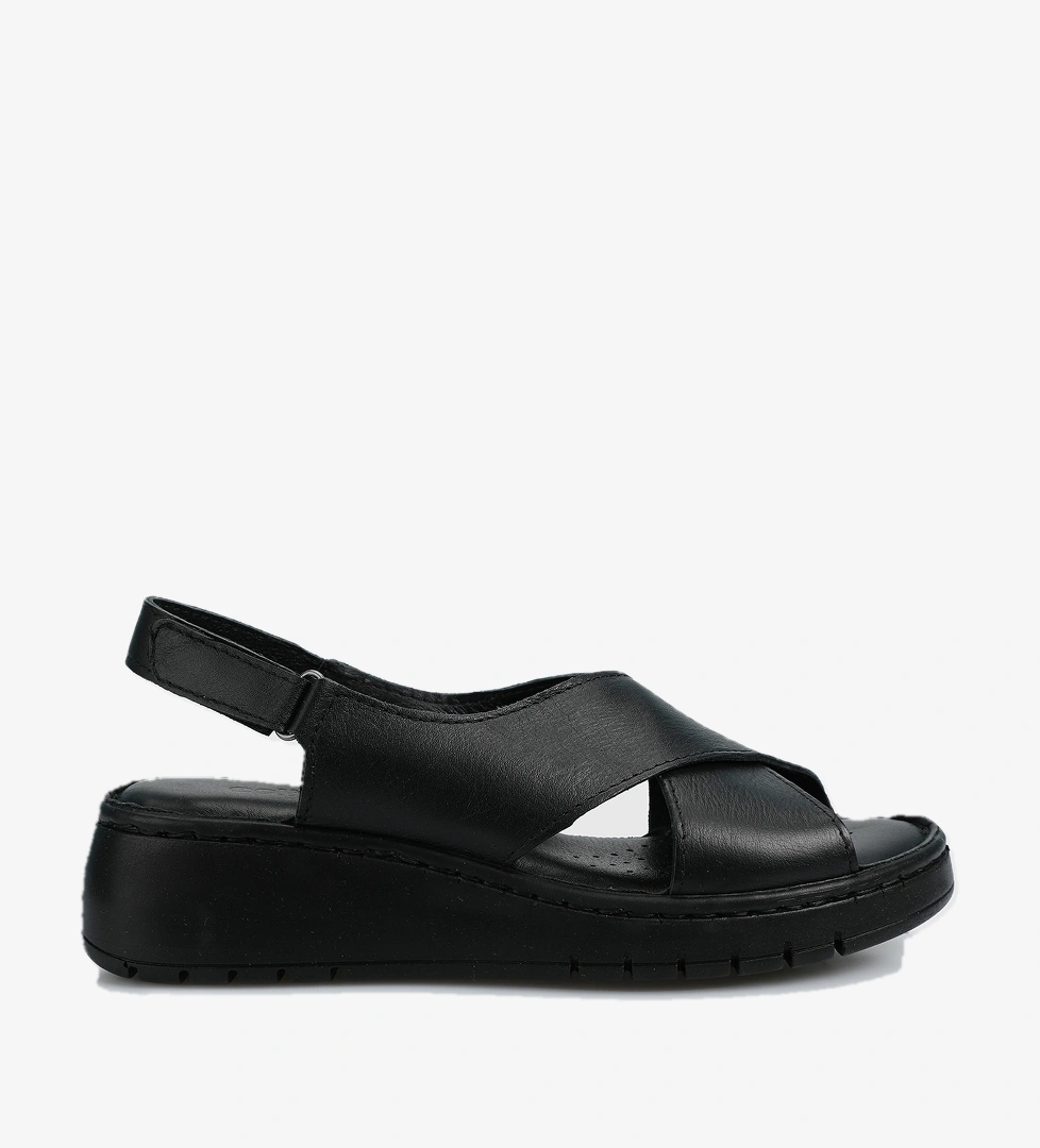 Siyah Deri Kadın Düz Sandalet - Görsel 1