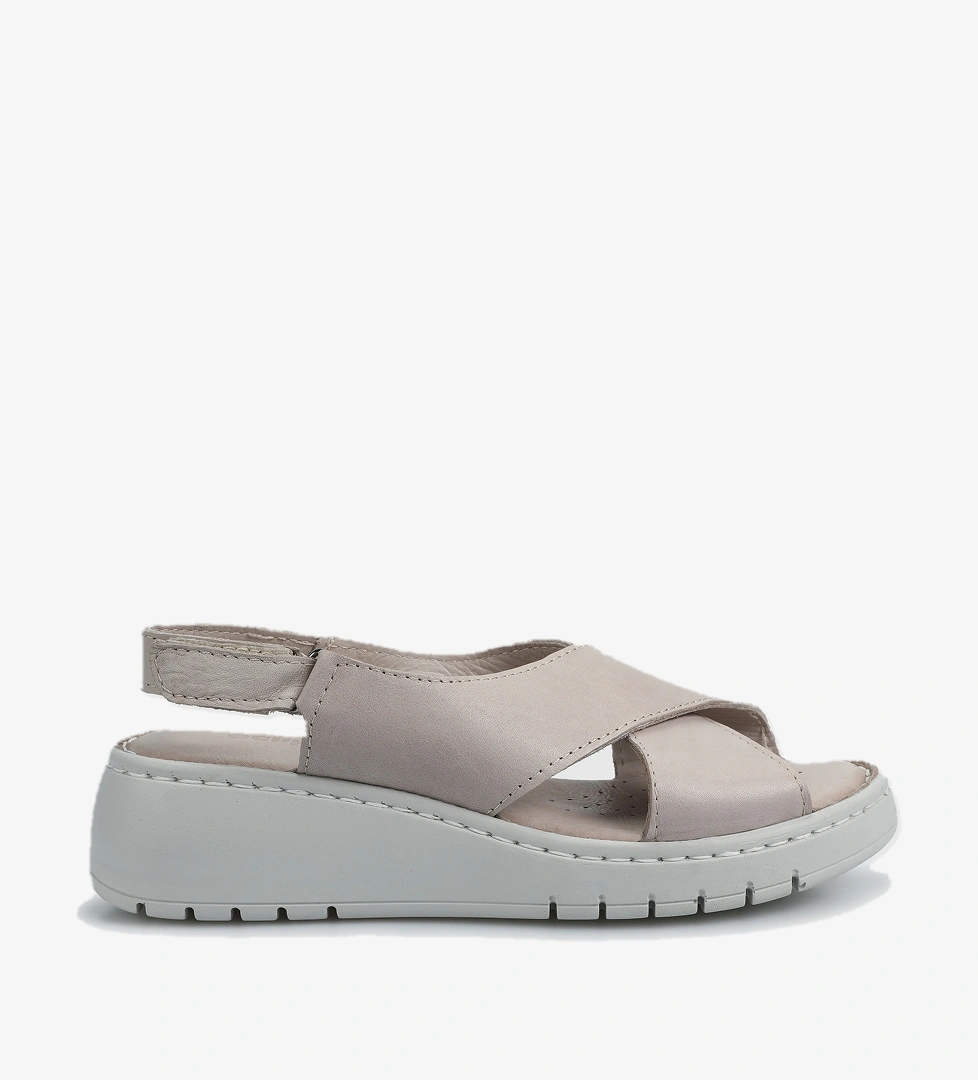 Bej Deri Kadın Düz Sandalet - Görsel 1