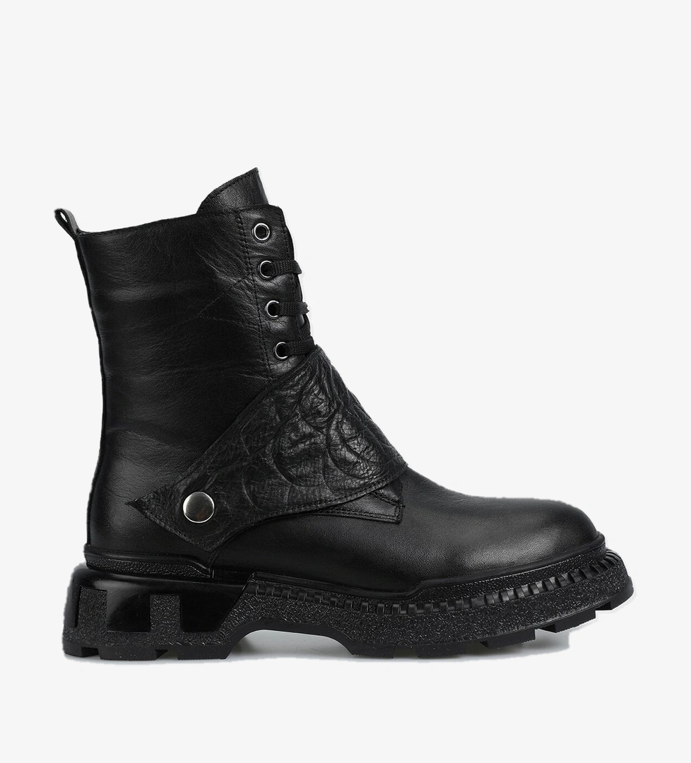 Siyah Deri Kadın Bot - Görsel 1