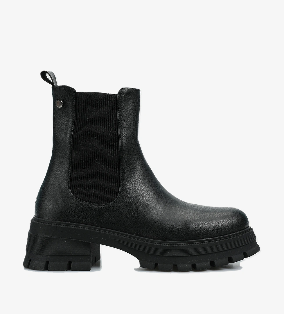 Siyah Kadın Bot - Görsel 1