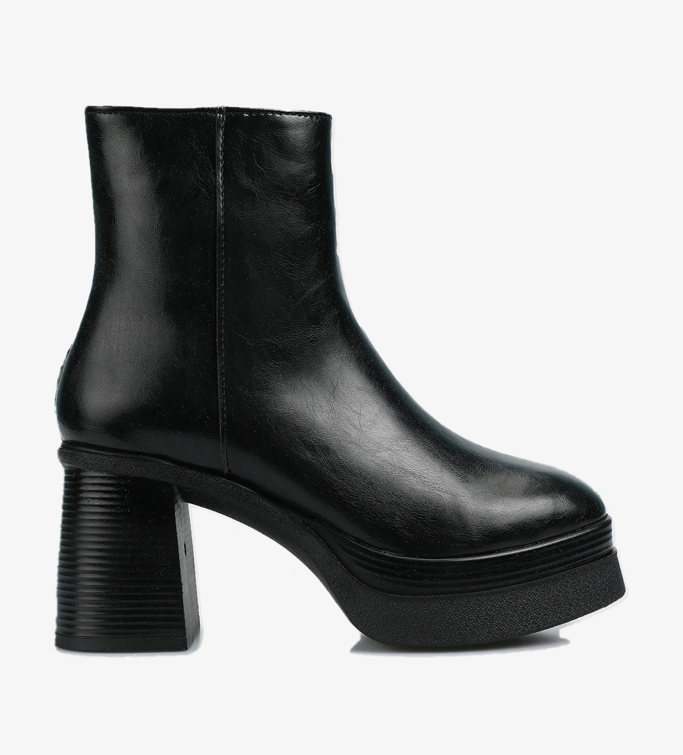 Siyah Kadın Bot - Görsel 1