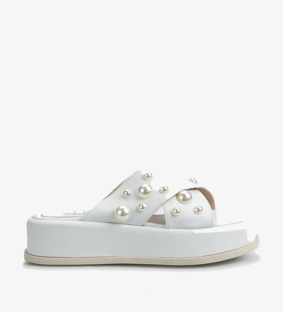 Beyaz Kadın Terlik - Görsel 1