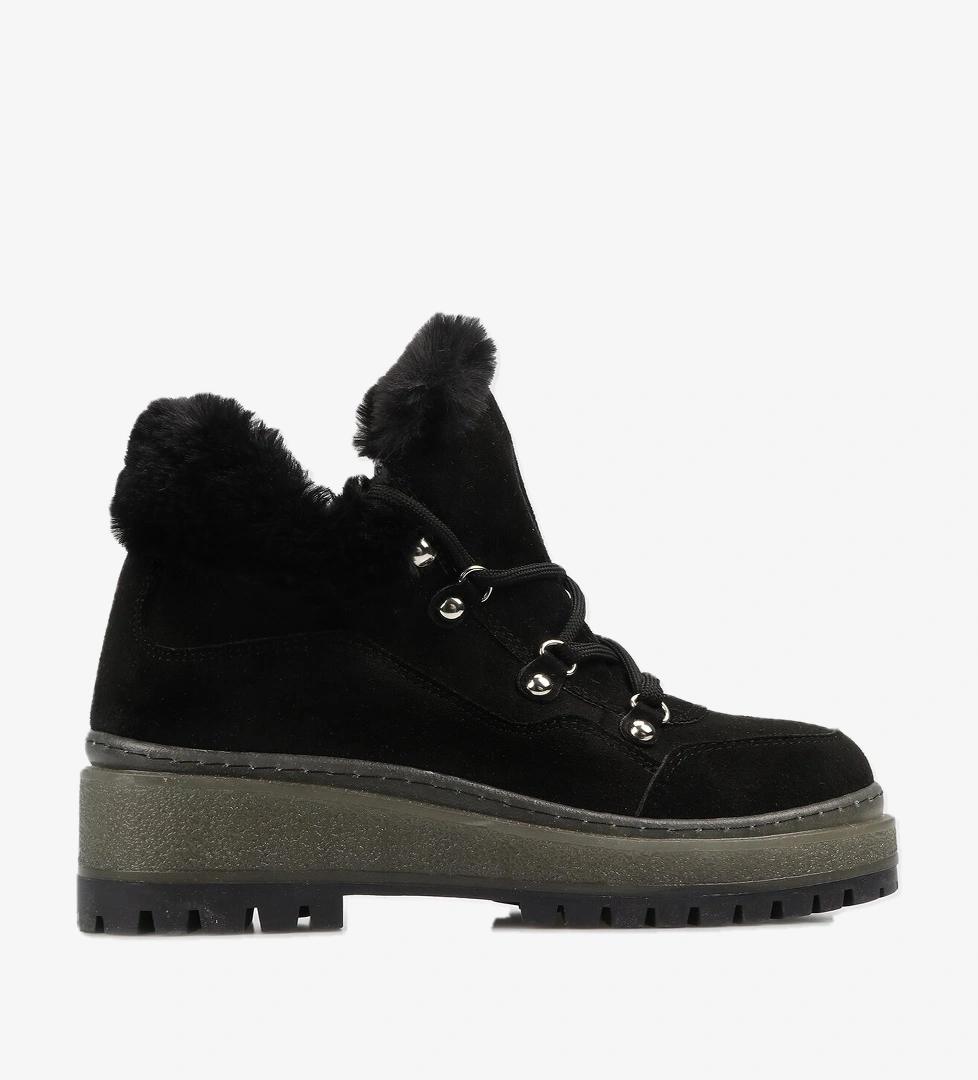 Siyah Kadın Bot - Görsel 1