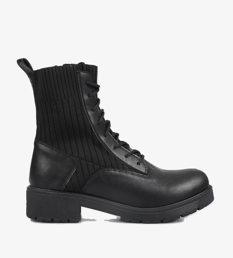 Siyah Kadın Bot - Görsel 1