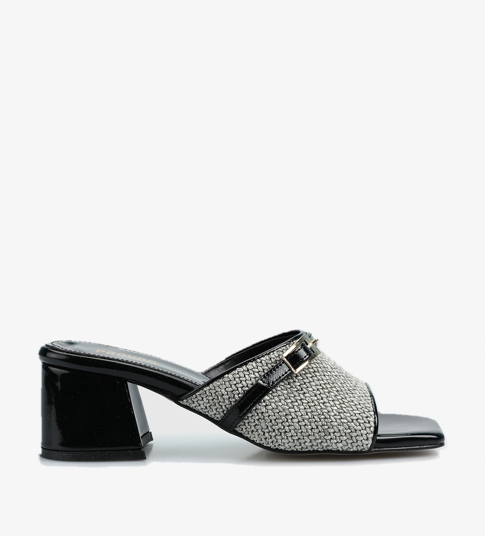 Siyah Kadın Terlik - Görsel 1