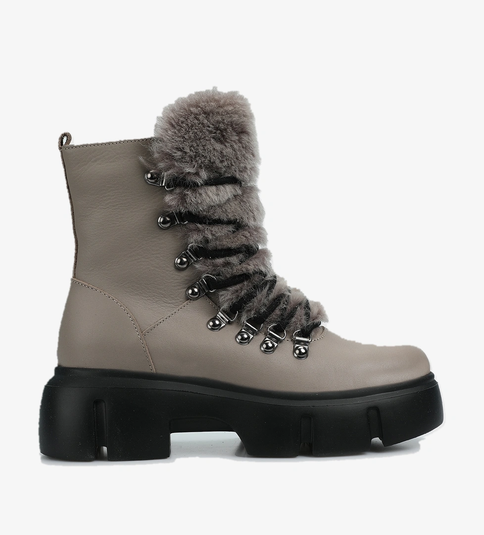 Vizon Deri Kadın Bot - Görsel 1