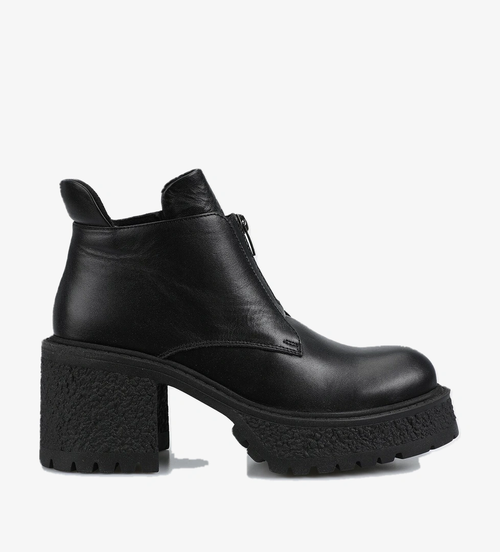 Siyah Deri Kadın Bot - Görsel 1