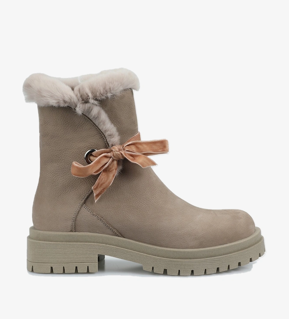 Vizon Deri Kadın Bot - Görsel 1