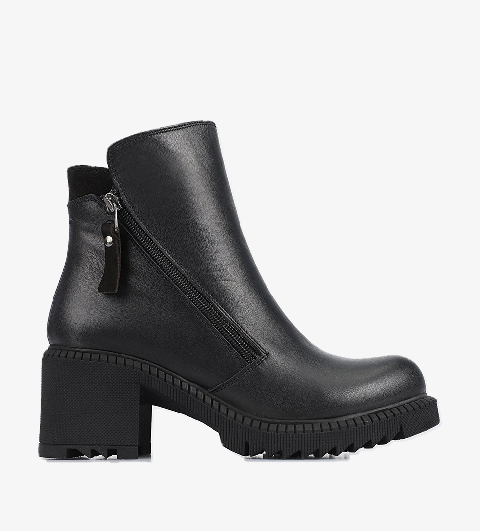 Siyah Deri Kadın Bot - Görsel 1