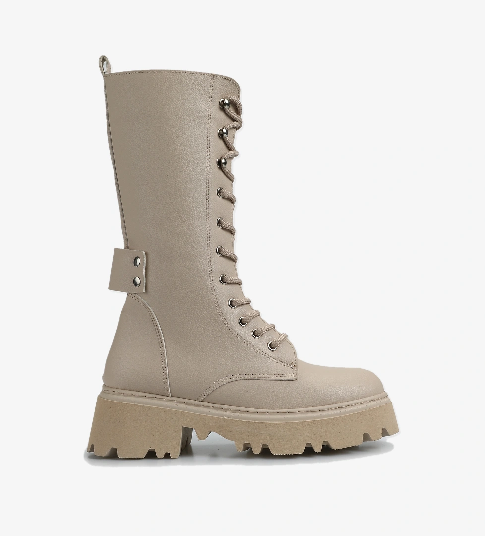 Ekru Kadın Bot - Görsel 1