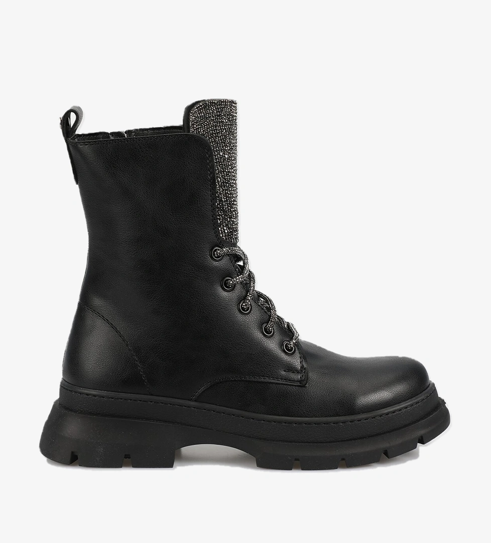 Siyah Kadın Bot - Görsel 1