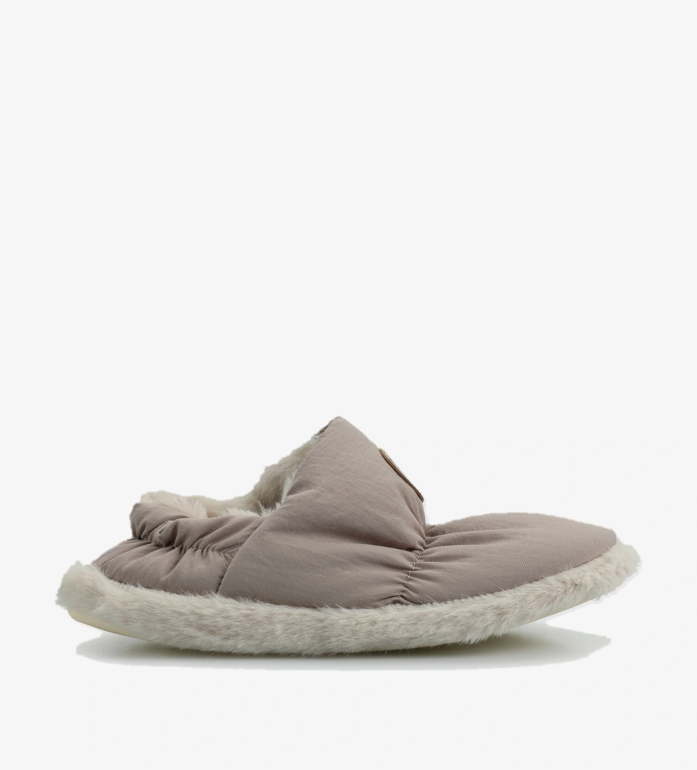 Peluche Peluche Bej Kadın Ev Terliği Ayakkabı Dünyası'nda! Bej - 1. görsel