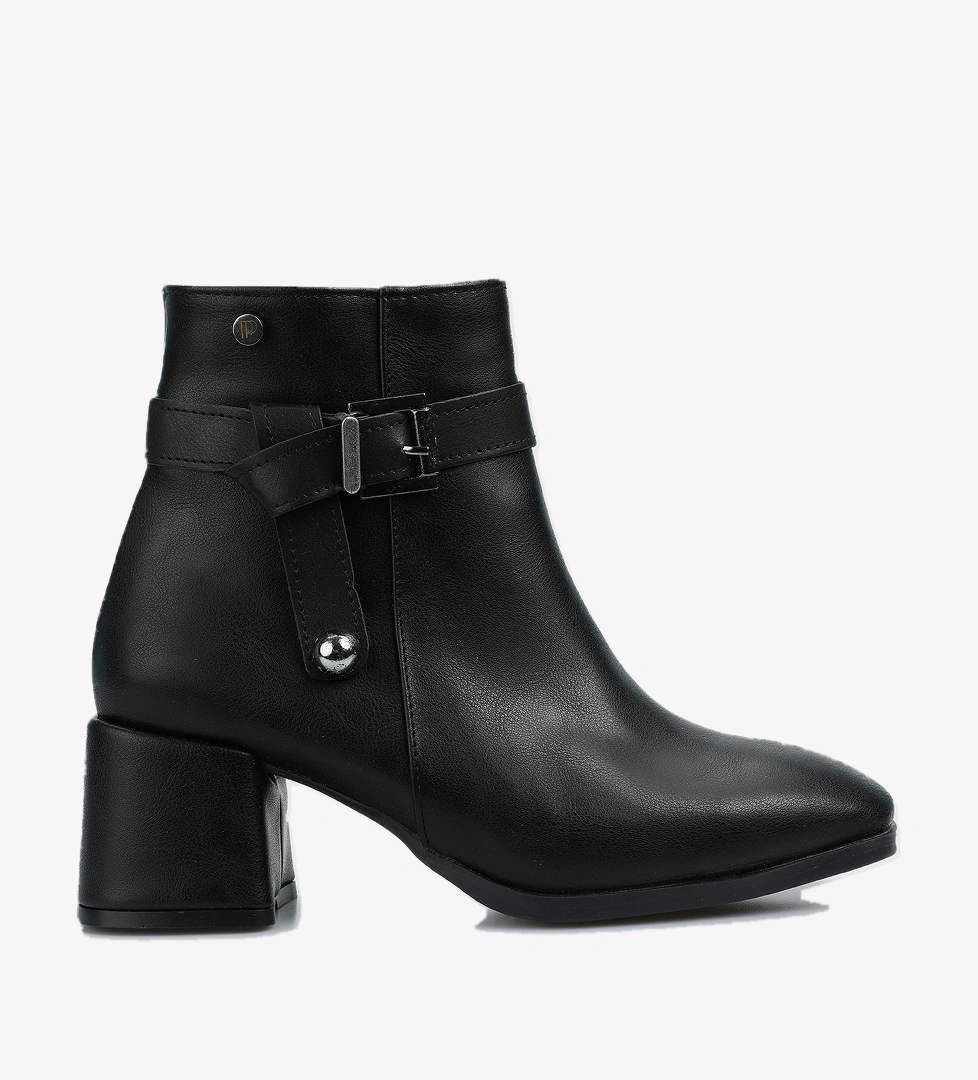 Siyah Kadın Bot - Görsel 1