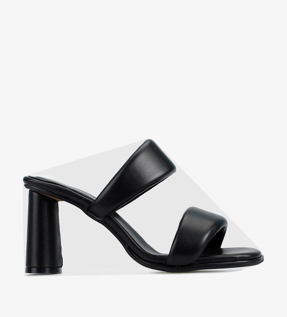 Siyah Kadın Terlik - Görsel 1