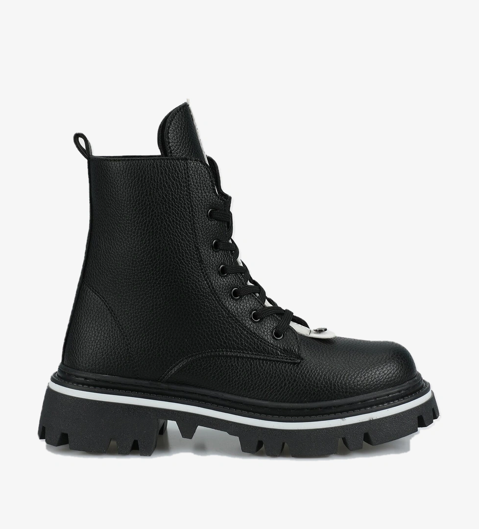 Siyah Kadın Bot - Görsel 1