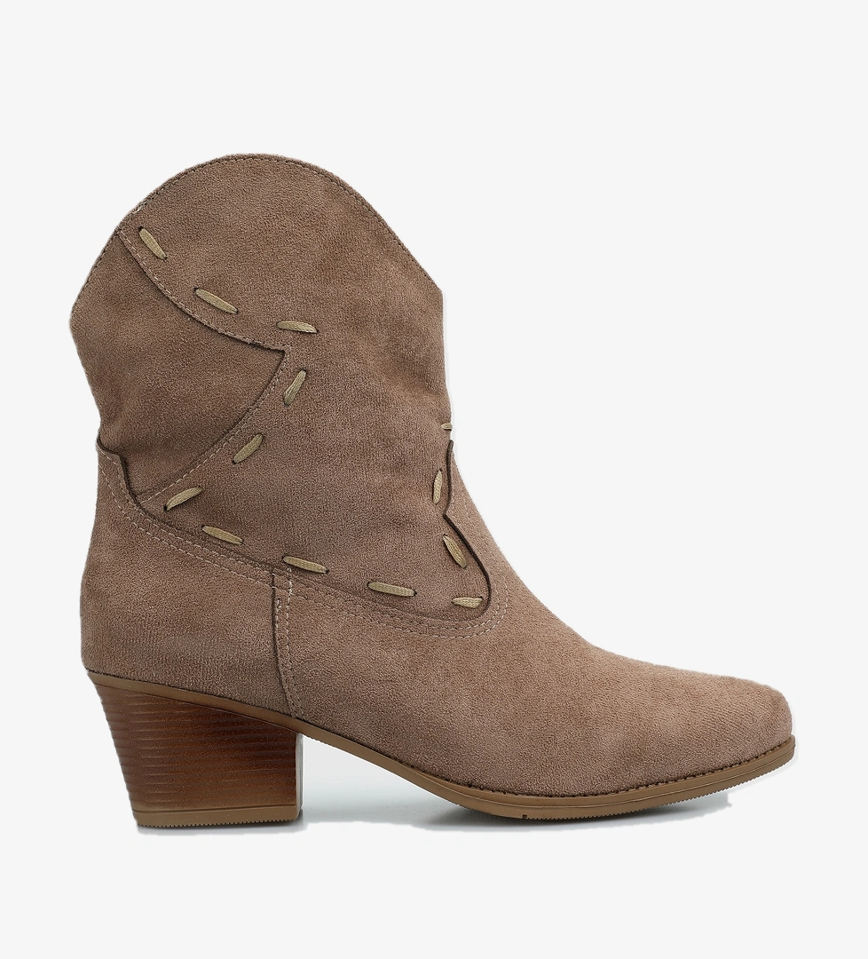 Kum Kadın Bot - Görsel 1