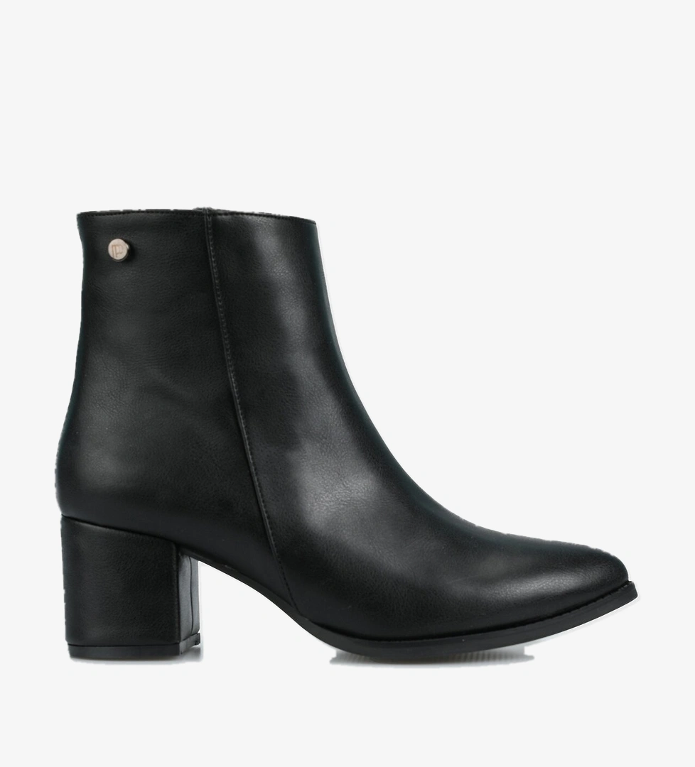 Siyah Kadın Bot - Görsel 1