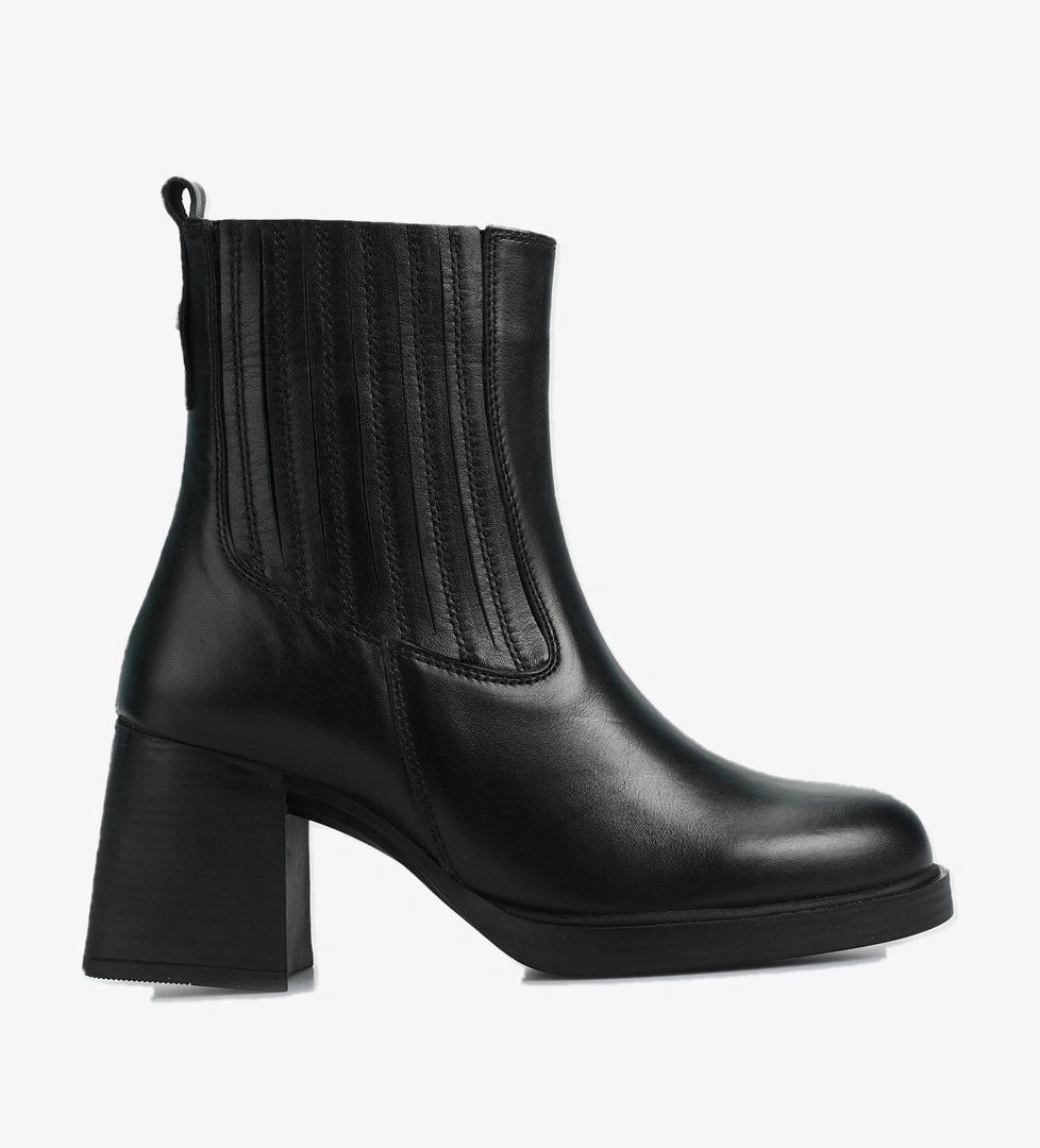 Siyah Deri Kadın Bot - Görsel 1