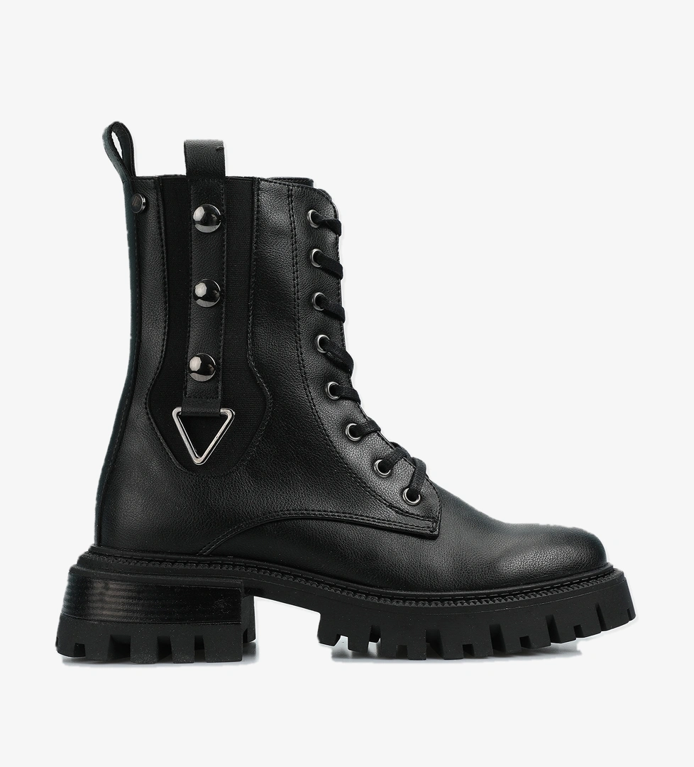 Siyah Kadın Bot - Görsel 1