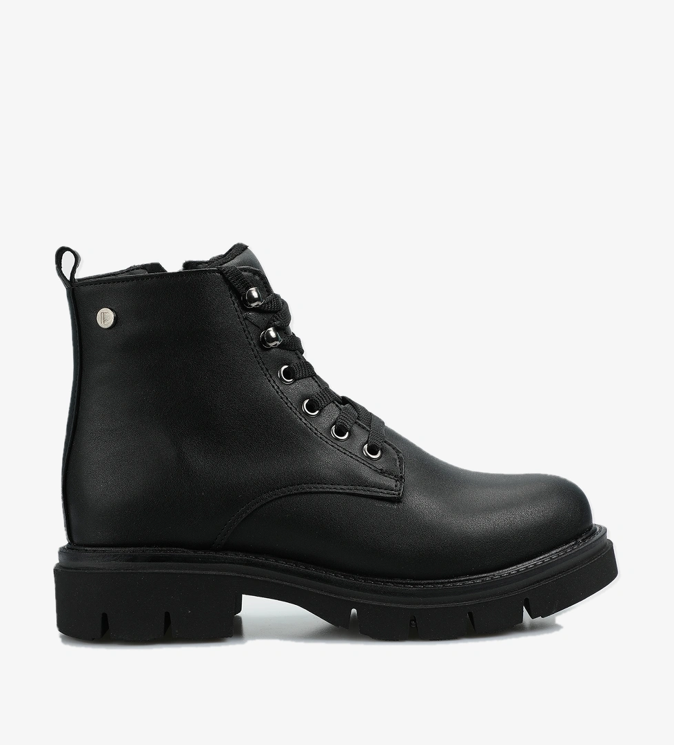 Siyah Kadın Bot - Görsel 1