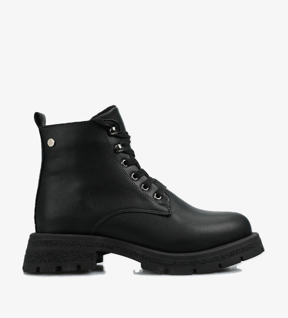 Siyah Kadın Bot - Görsel 1