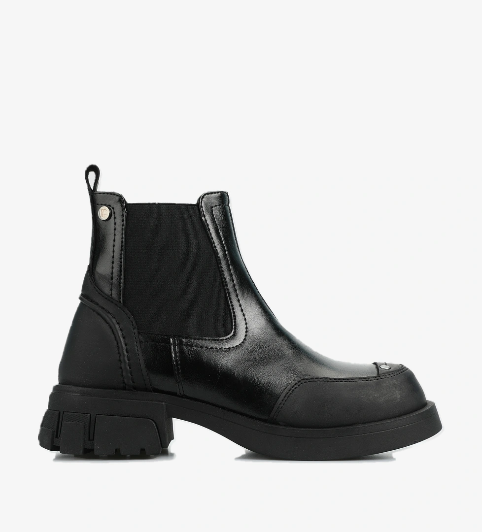 Siyah Kadın Bot - Görsel 1