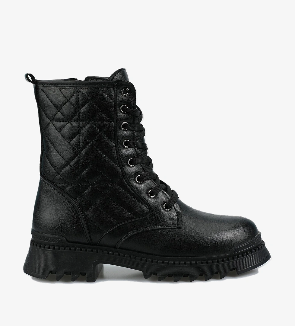 Siyah Kadın Bot - Görsel 1