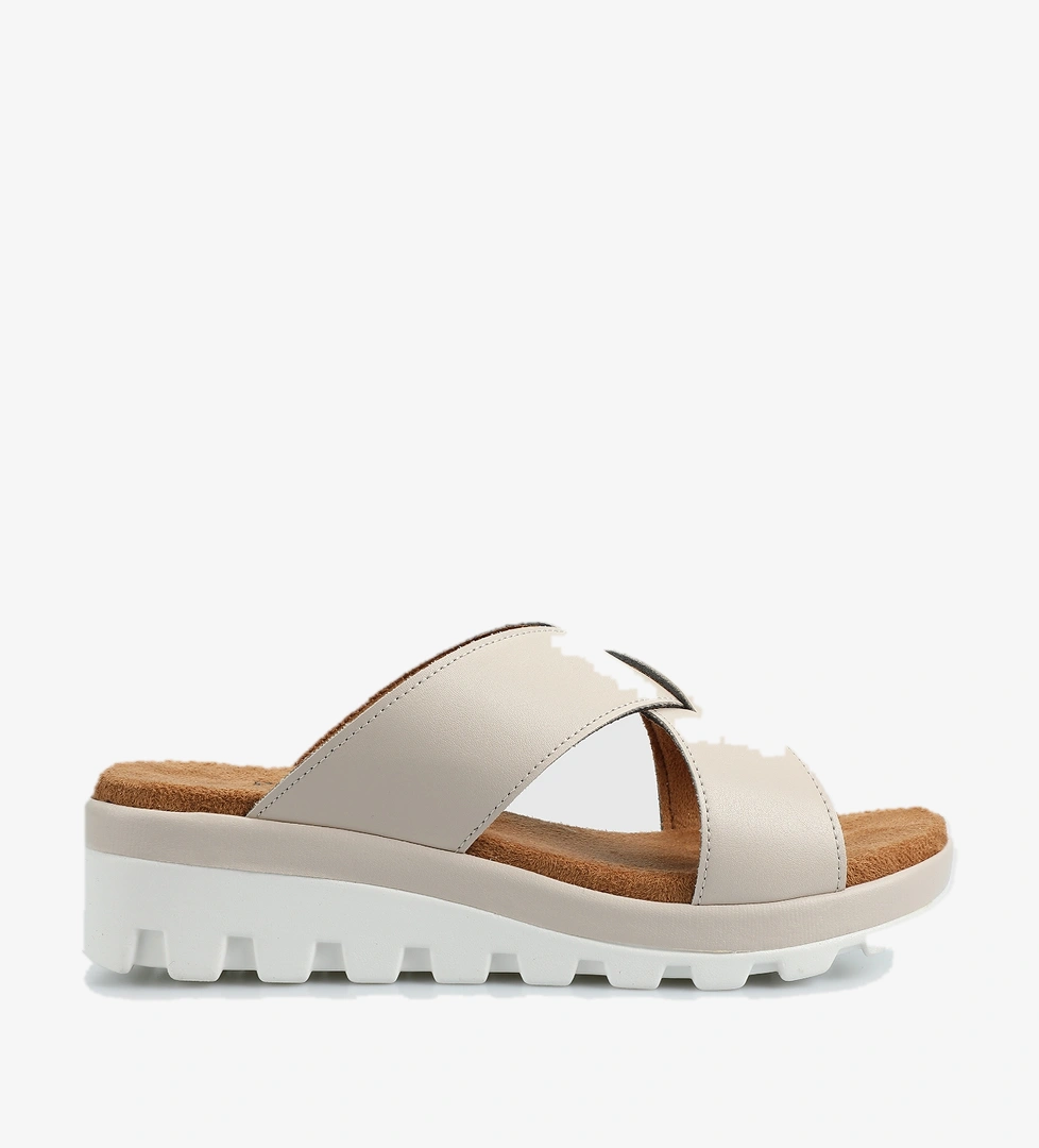 Bej Kadın Terlik - Görsel 1