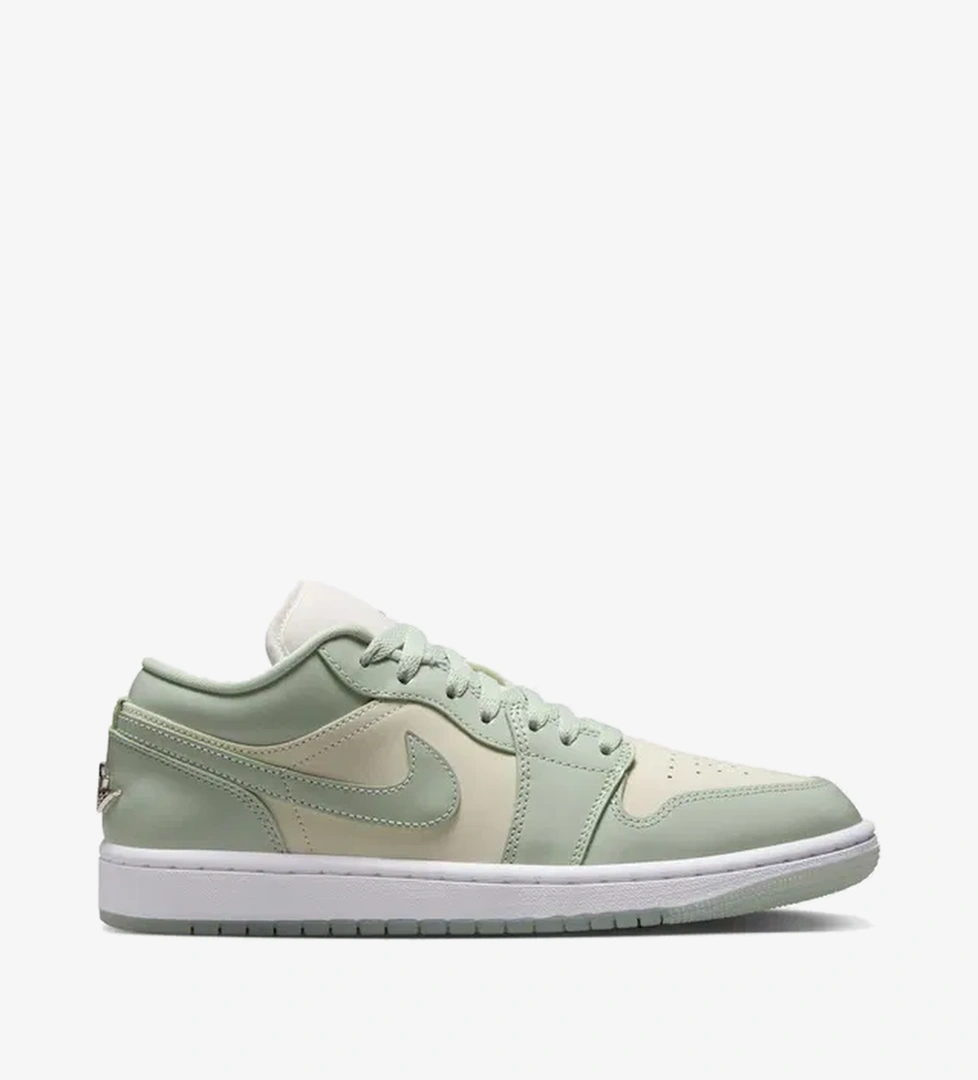Nike Jordan Air 1 Low Se model görseli