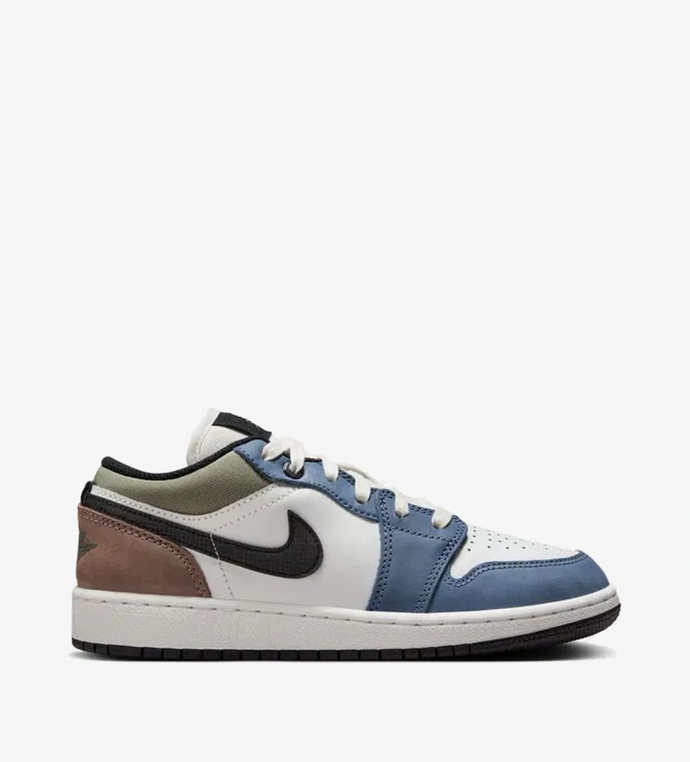 Nike Nike Air Jordan 1 Low SP25 (GS) Spor Ayakkabı model görseli