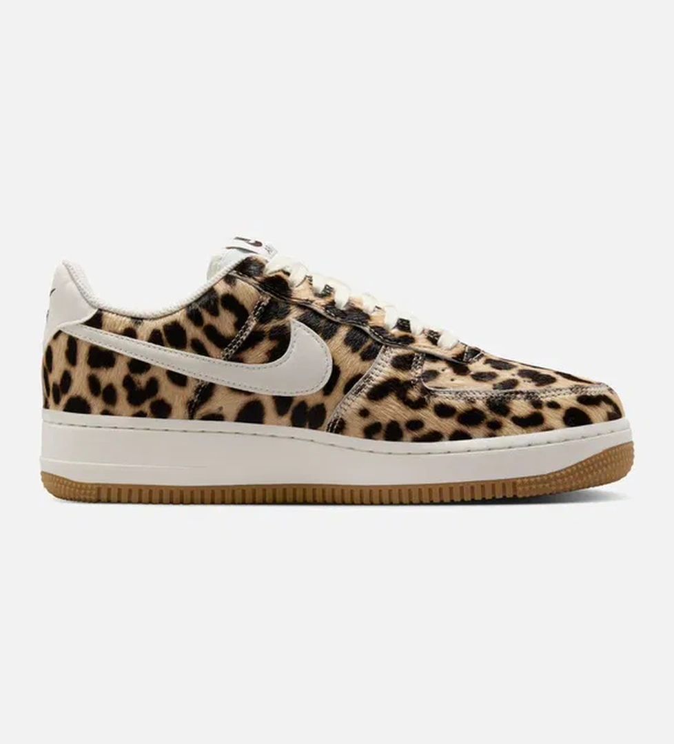 Nike Nike Air Force 1 '07 model görseli