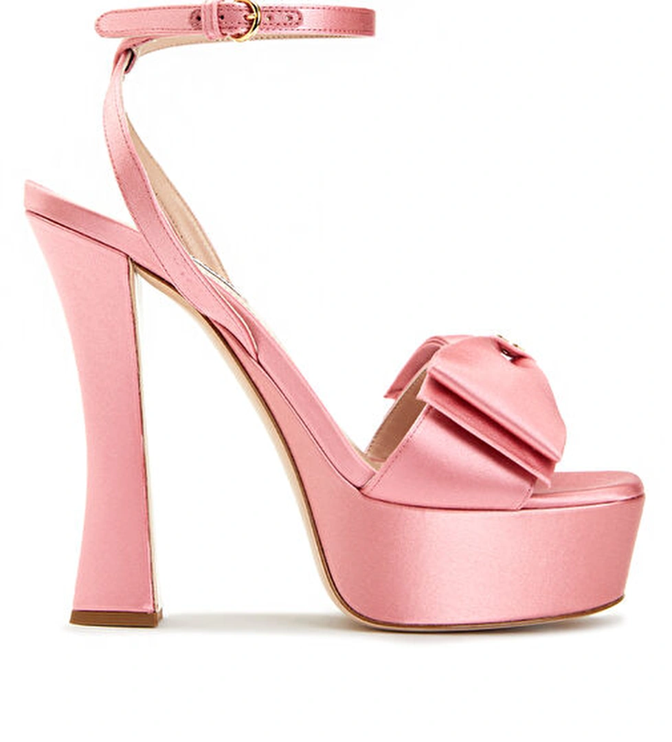 Pembe Fiyonk Detaylı Kadın Sandalet - Görsel 1