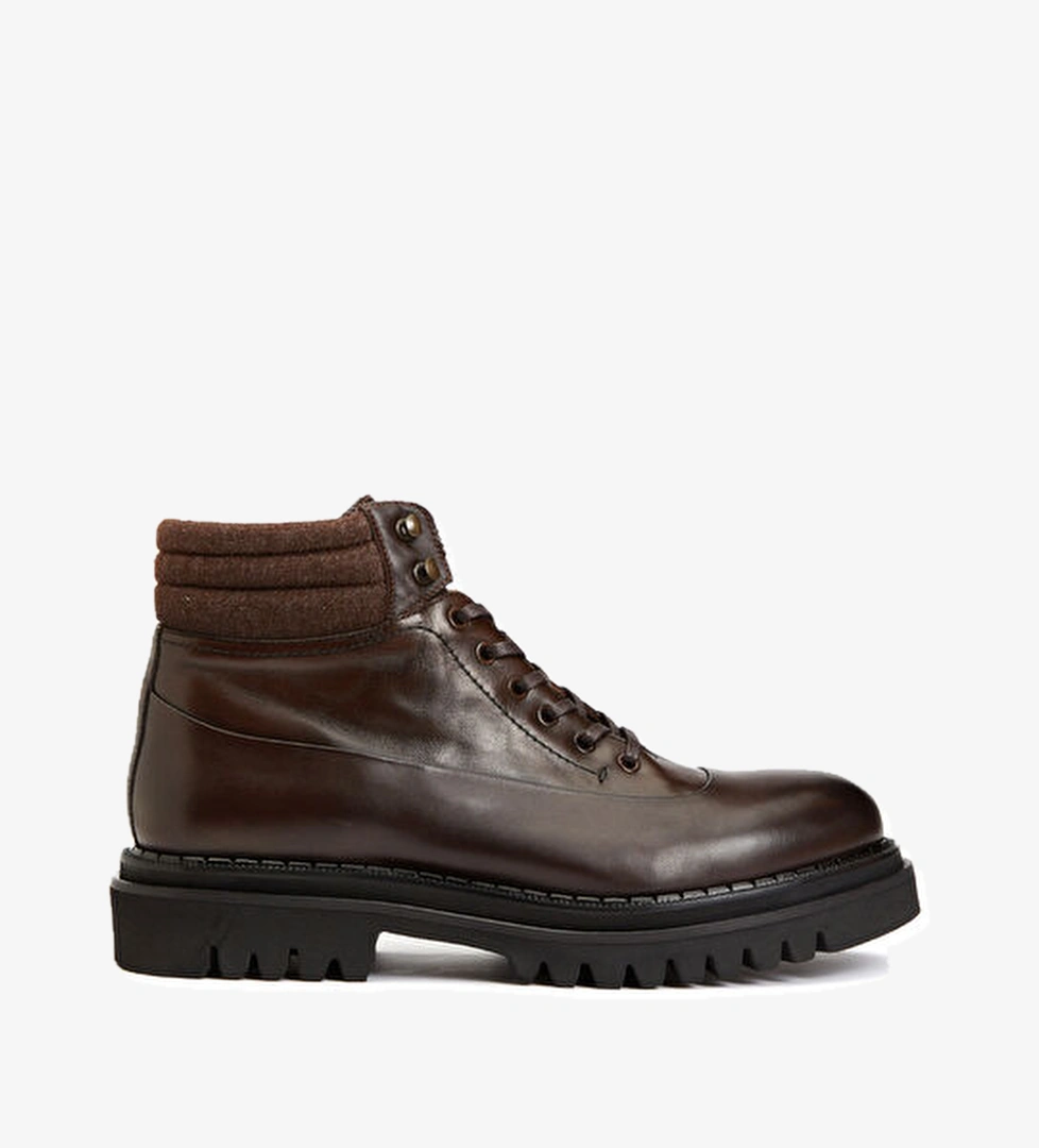 Divarese Kahverengi Erkek Deri Bot model görseli