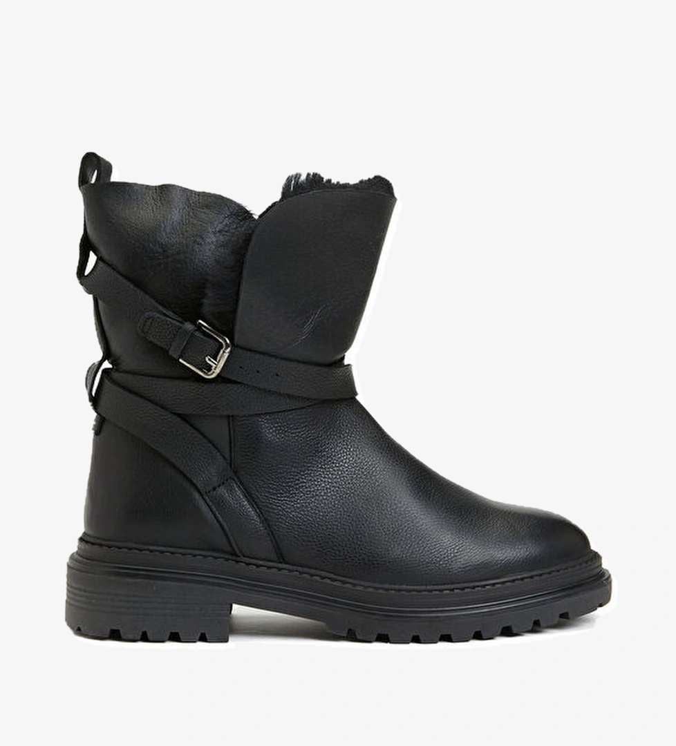 Divarese Siyah Kadın Deri Bot model görseli