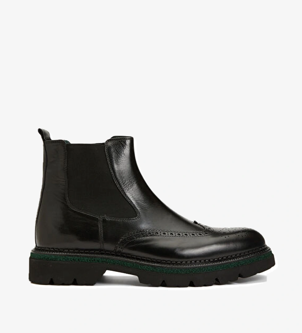 George Hogg Siyah Erkek Bot model görseli