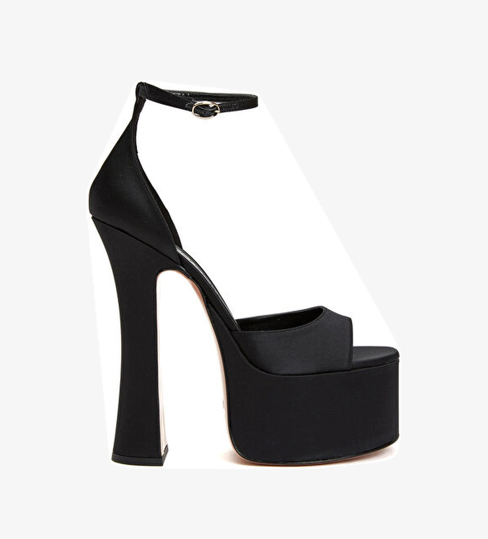 Piferi Siyah Sandalet model görseli