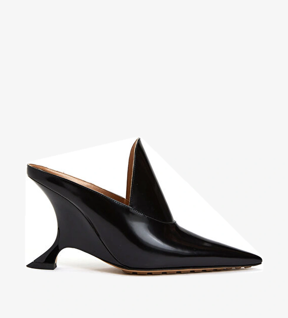 Bottega Veneta Rocket Siyah Kadın Deri Terlik model görseli