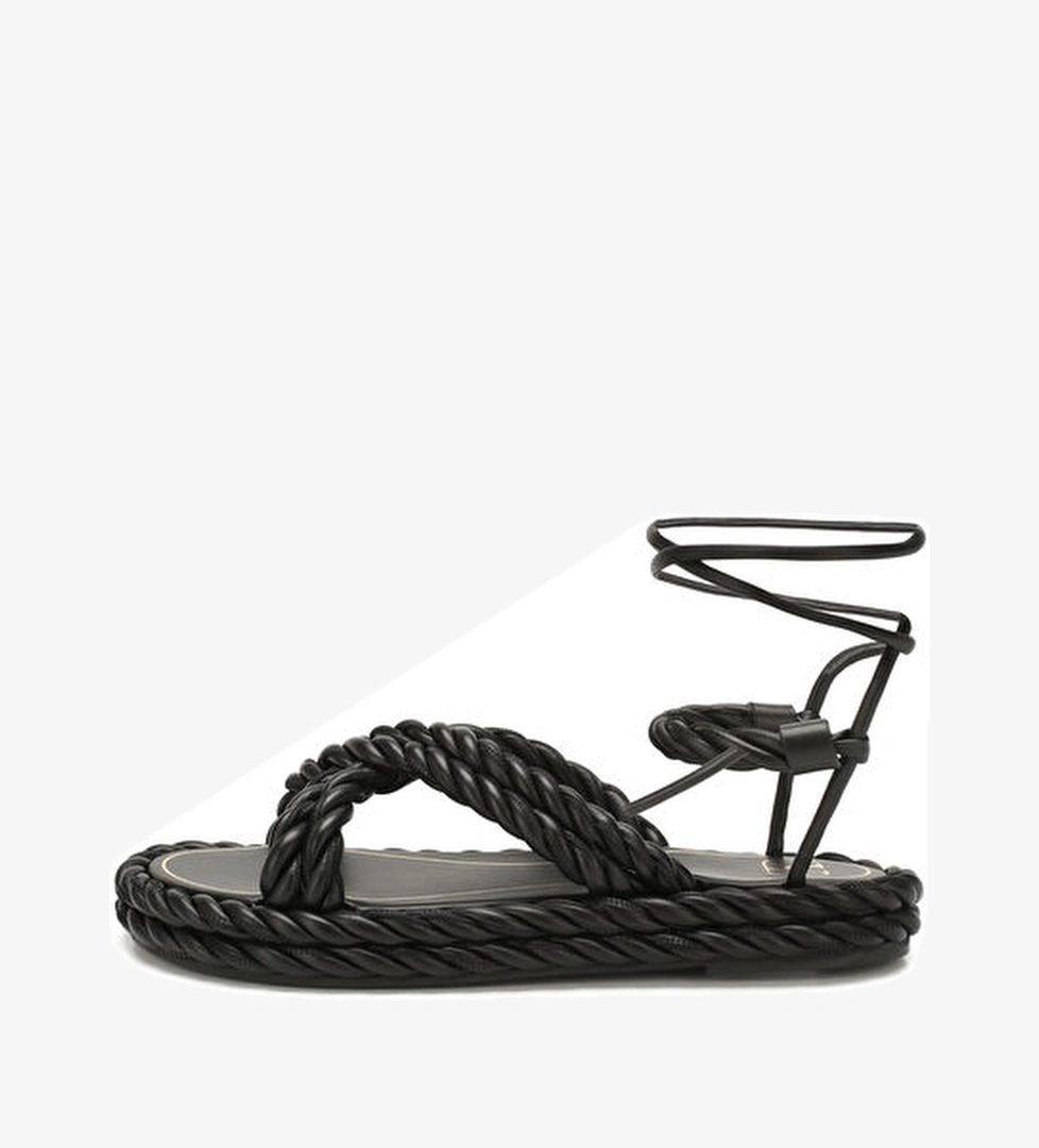 Valentino Garavani Siyah Kadın Deri Sandalet model görseli