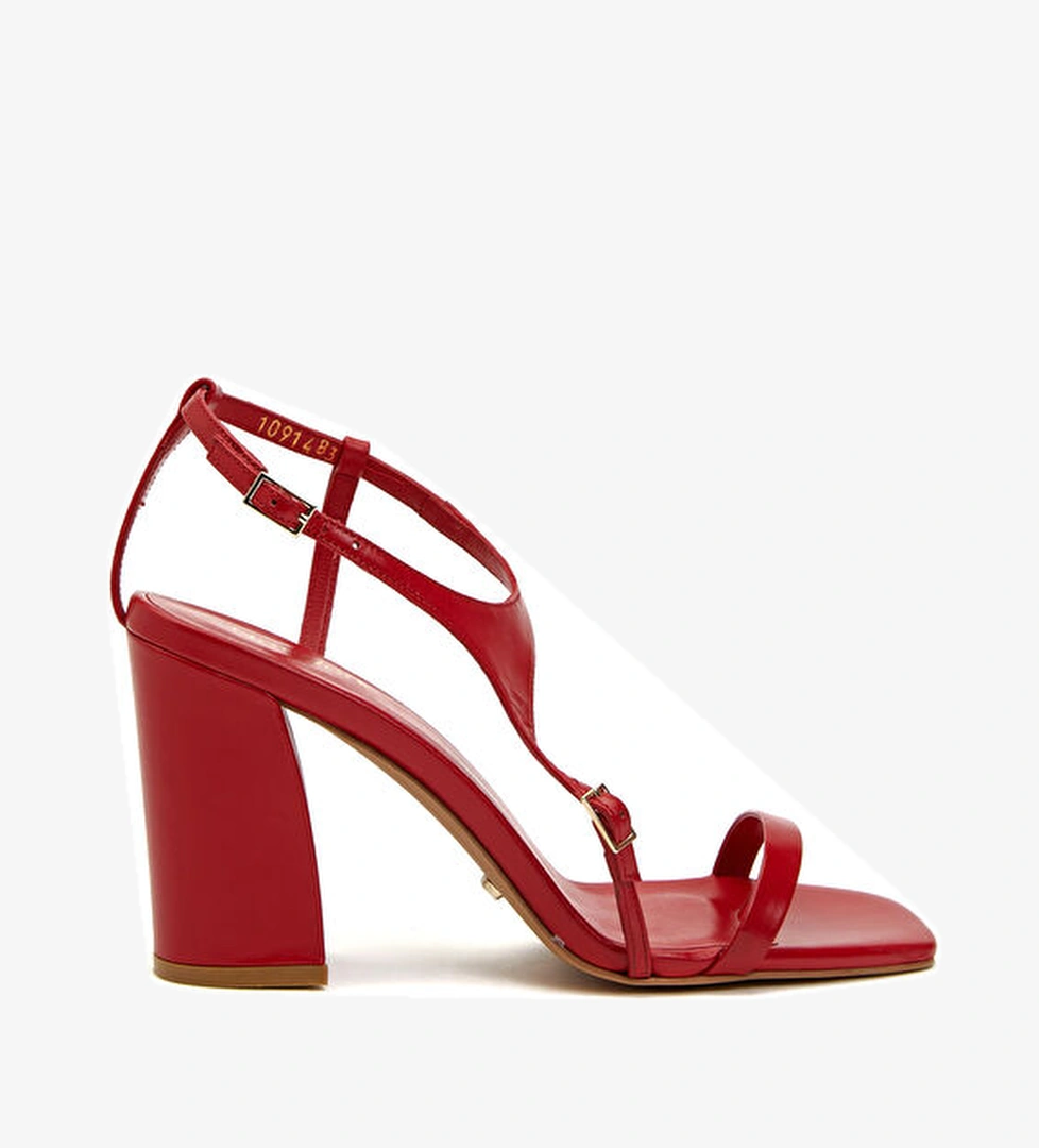 Network Kırmızı Kadın Deri Sandalet model görseli