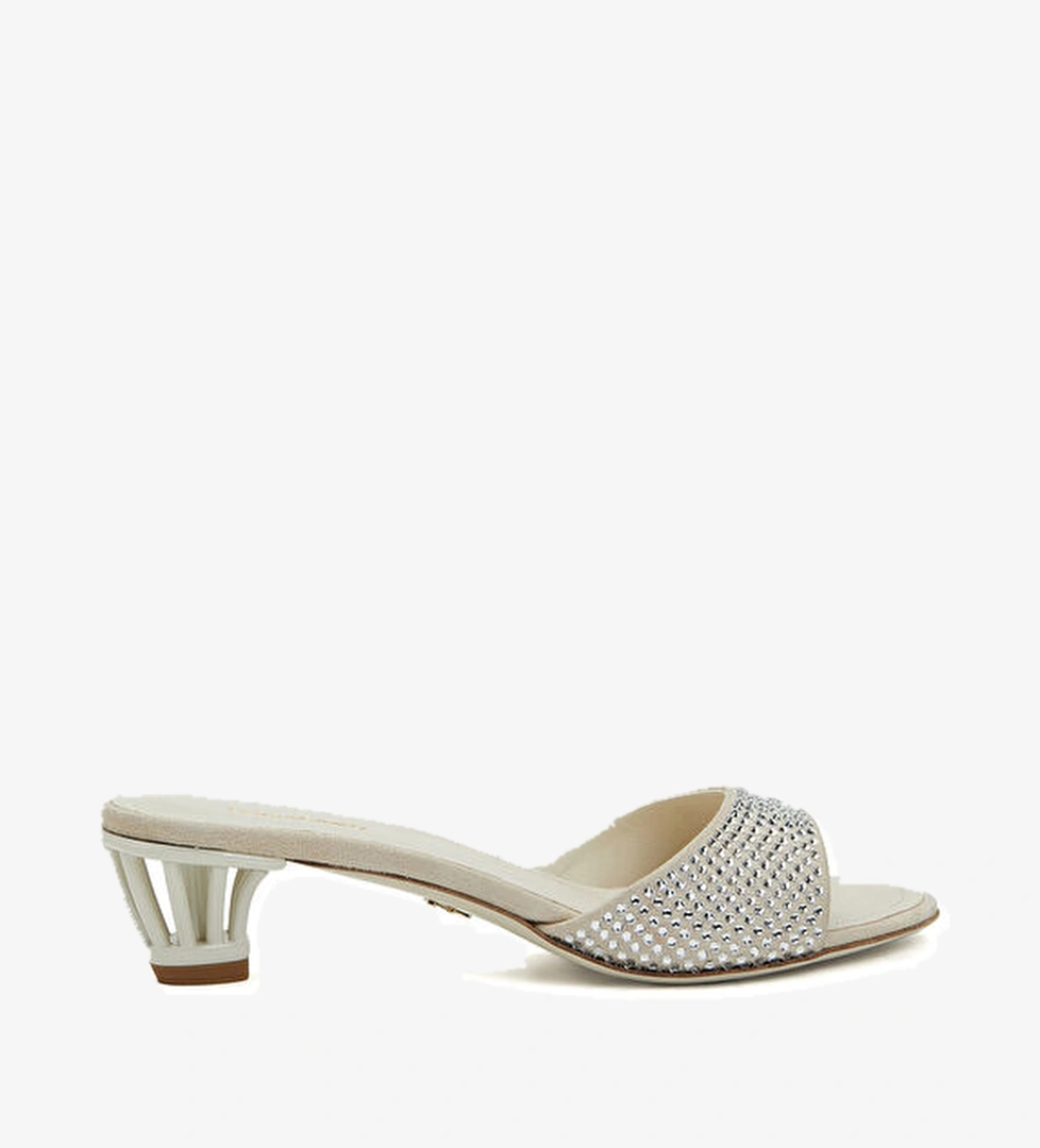 Beyaz Kadın Deri Terlik - Görsel 1