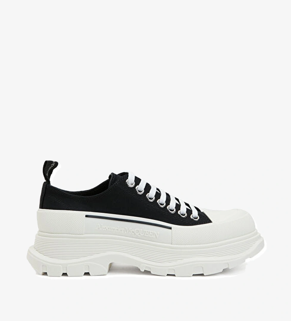 Mcqueen Siyah Beyaz Kadın Sneaker model görseli