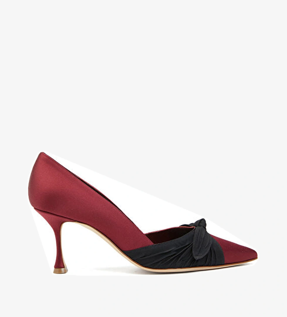 Manolo Blahnik Bordo Siyah Stiletto model görseli