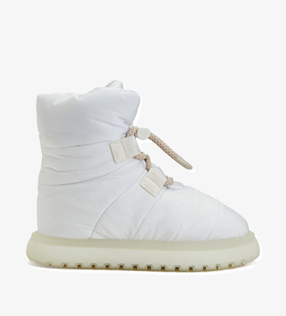 Beyaz Logo Detaylı Kadın Kar Botu - Görsel 1