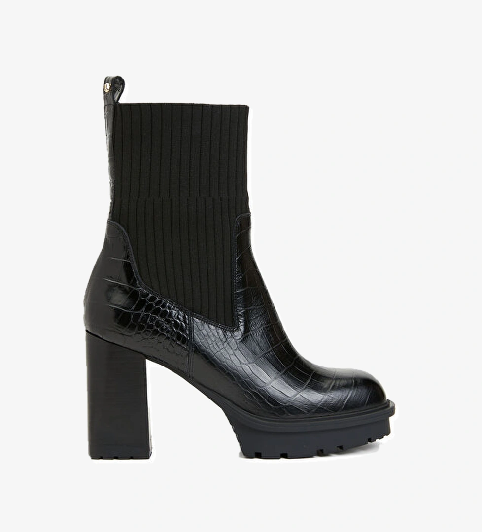 Network Siyah Kadın Deri Bot model görseli