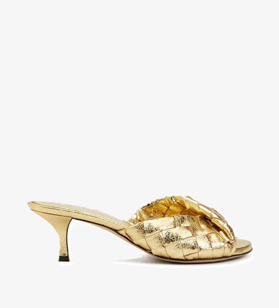 Bottega Veneta Blink Gold Kadın Deri Terlik model görseli