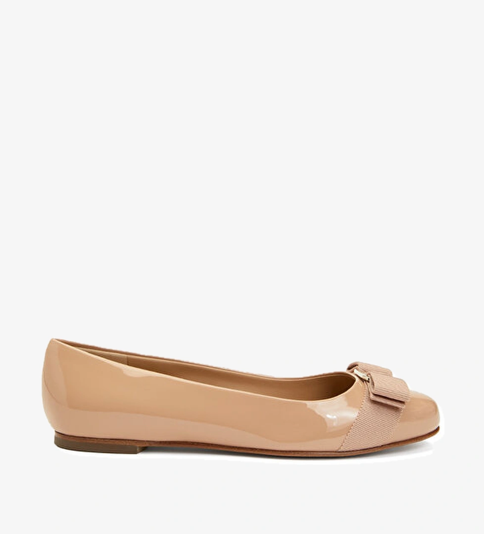 Ferragamo Krem Deri Babet model görseli