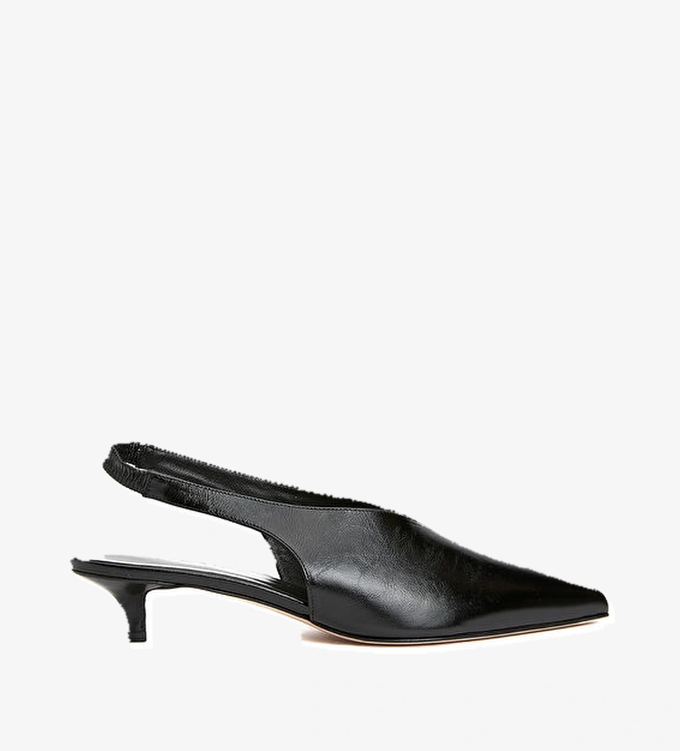 Beymen Collection Siyah Deri Topuklu Ayakkabı model görseli