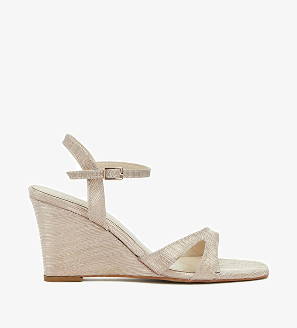 Divarese Pudra Rengi Kadın Sandalet model görseli